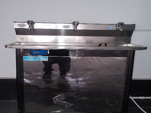 湖南昊楚科技有限公司,非標(biāo)電控柜定制,廢氣處理控制系統(tǒng),機電設(shè)備安裝,污水處理控制系統(tǒng)